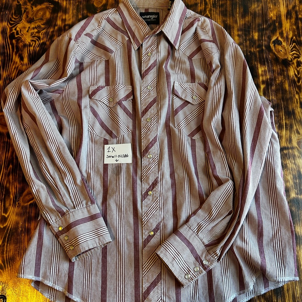 Wrangler Men's Burgundy and White Striped pearl snap w/ small oil spot